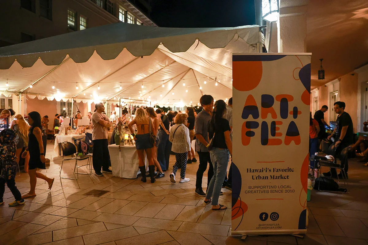 Seasonal night market on Oʻahu